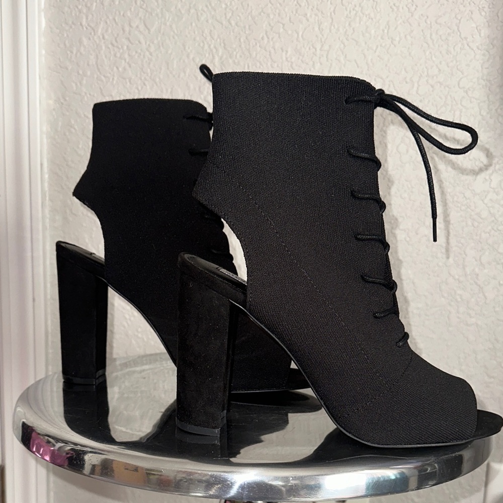 Steve Madden Black Heeled Lace-Up Boots